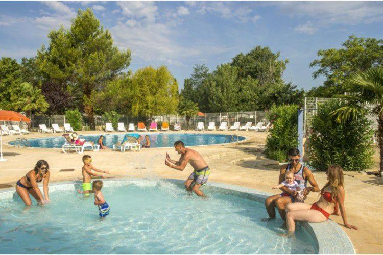 Mobil Home Tout Confort 6 Personnes Climatise Au Pied Du Luberon La Roque d'Antheron Bagian luar foto