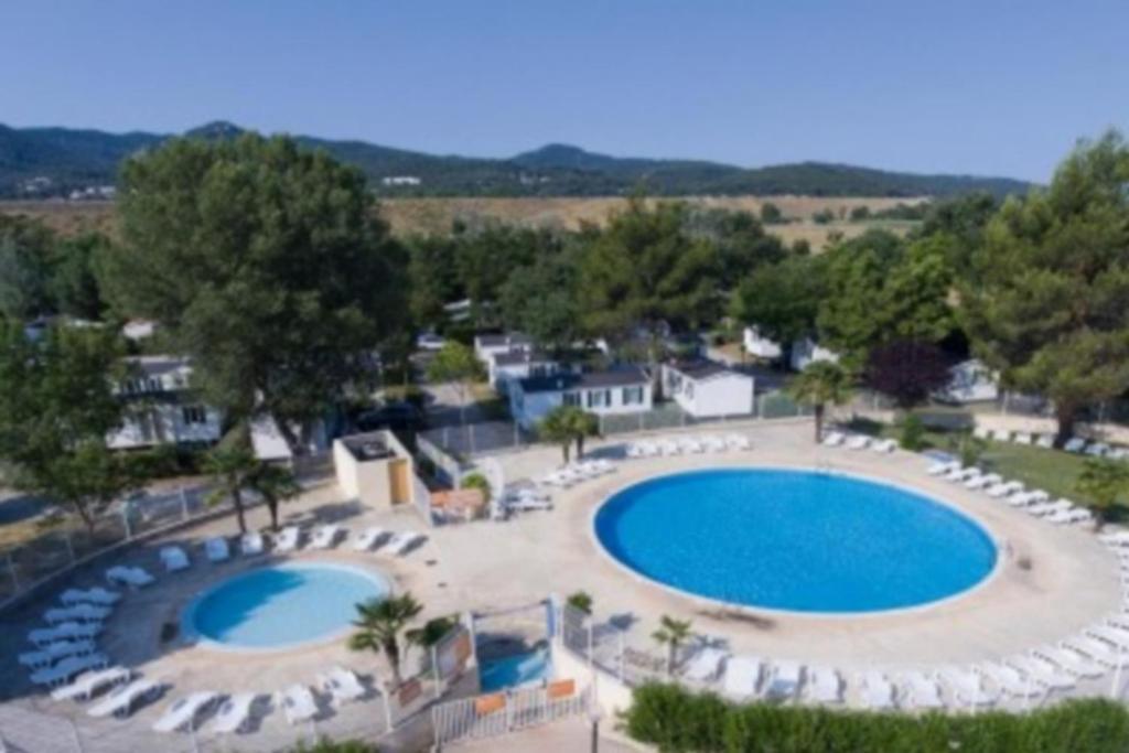 Mobil Home Tout Confort 6 Personnes Climatise Au Pied Du Luberon La Roque d'Antheron Bagian luar foto