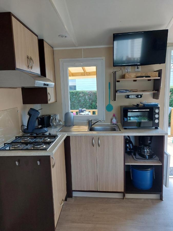 Mobil Home Tout Confort 6 Personnes Climatise Au Pied Du Luberon La Roque d'Antheron Bagian luar foto