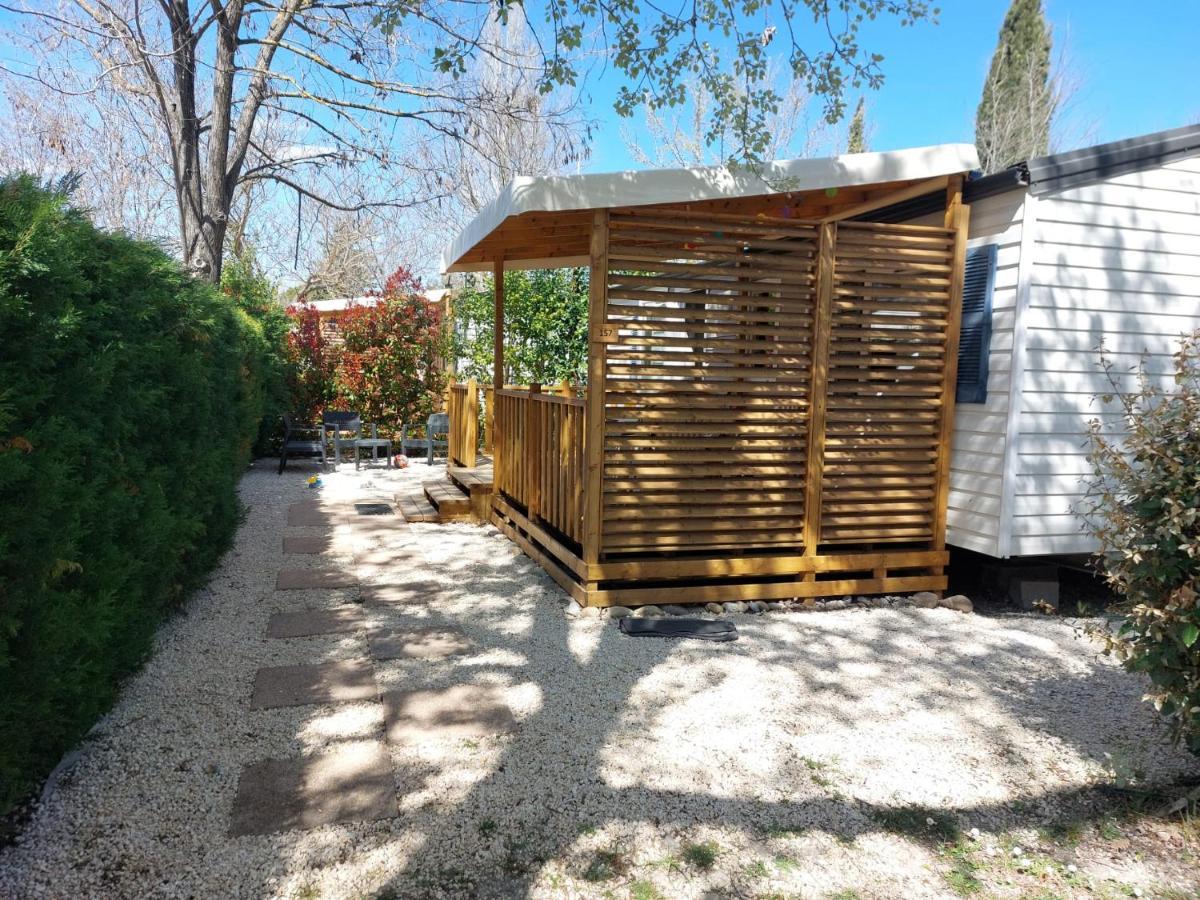 Mobil Home Tout Confort 6 Personnes Climatise Au Pied Du Luberon La Roque d'Antheron Bagian luar foto
