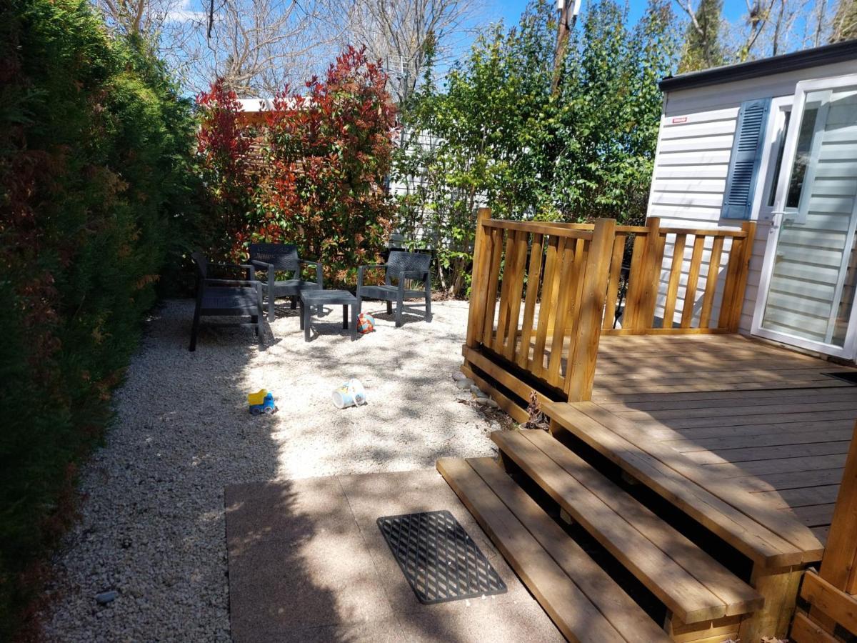 Mobil Home Tout Confort 6 Personnes Climatise Au Pied Du Luberon La Roque d'Antheron Bagian luar foto